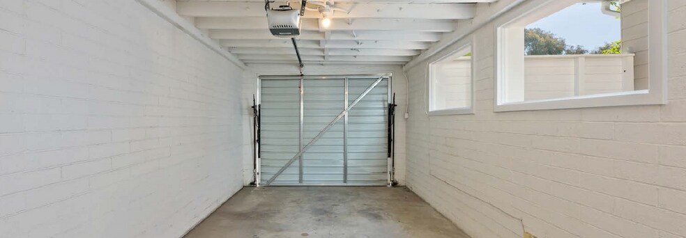 More Photos Of 137 Strand St, Santa Monica Specialty For Sale