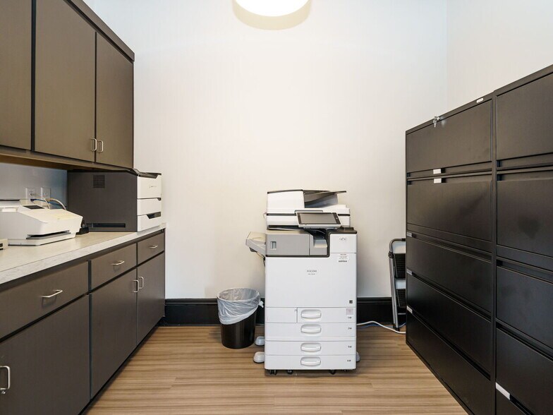 More Photos Of 201 Chatham St, Sanford Office Residential For Sale