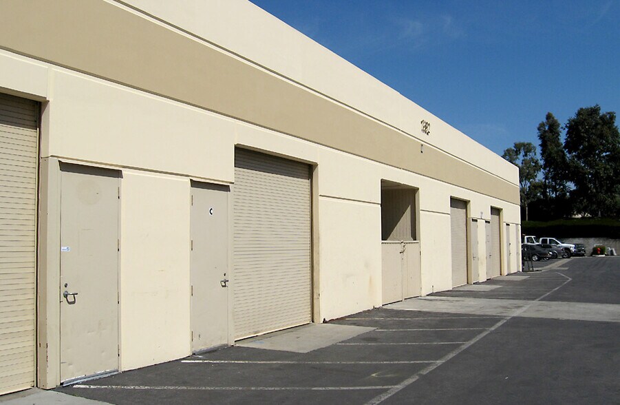 More Photos Of 1392 Poinsettia Ave, Vista Manufacturing For Lease
