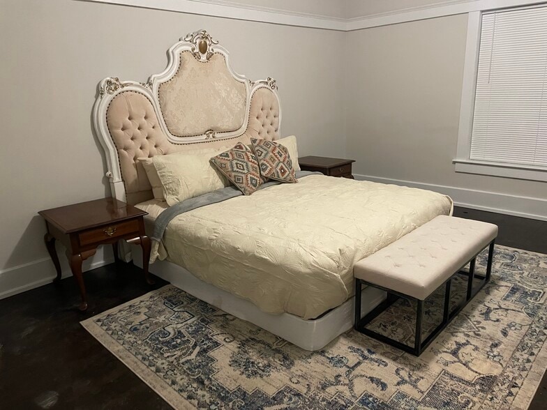 More Photos Of 9718 Dixie Hwy, Louisville Freestanding For Sale