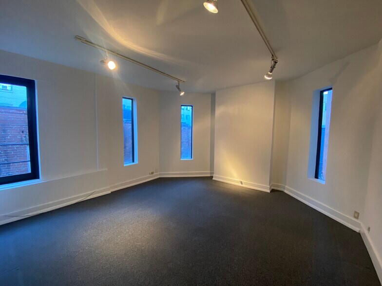 More Photos Of 2014 P St NW, Washington Storefront Retail Office For Lease