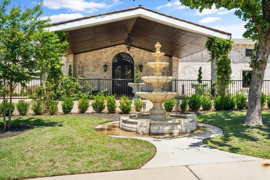 More Photos Of 7700 Glen Rose Hwy, Granbury Lodge Meeting Hall For Sale