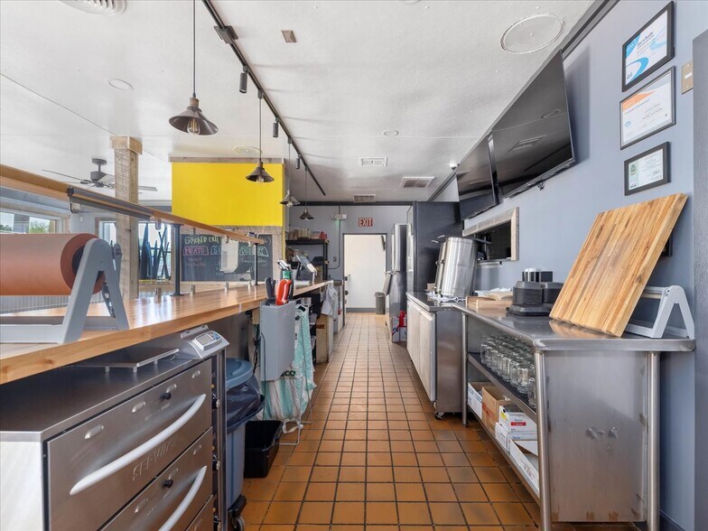 More Photos Of 919 N 2nd Ave, Siler City Restaurant For Sale