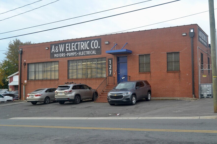 More Photos Of 127 W 28th St, Charlotte Warehouse For Lease
