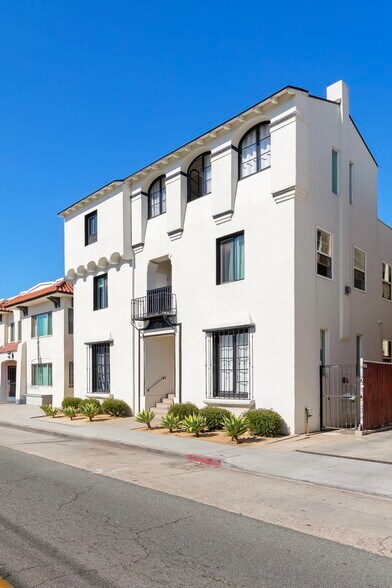 More Photos Of 1827 E 4th St, Long Beach Apartments For Sale