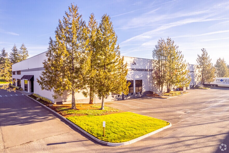 More Photos Of 14160 SW 72nd Ave, Tigard Warehouse For Lease