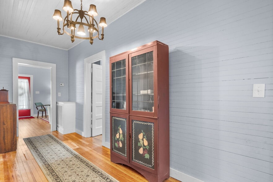 More Photos Of 3084 W Main St, Claremont Office For Sale