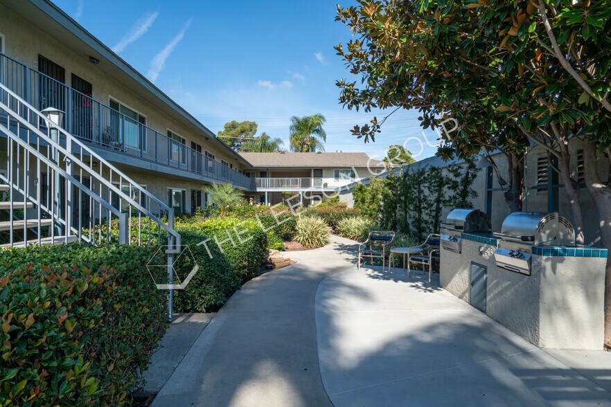More Photos Of 365 W Wilson St, Costa Mesa Apartments For Sale