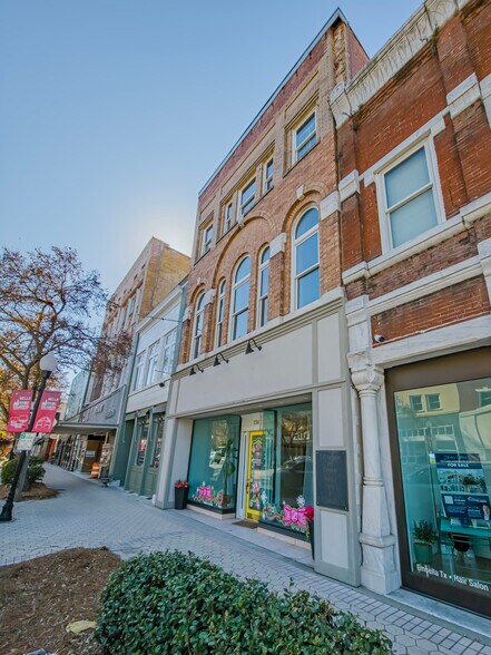 More Photos Of 134 N Patterson St, Valdosta Storefront Retail Office For Sale