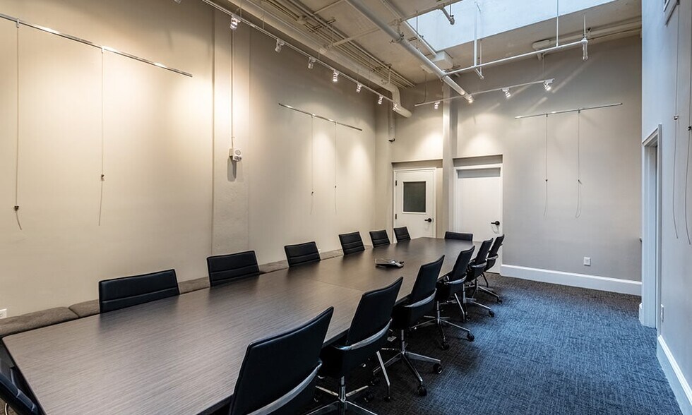 More Photos Of 19 W Hargett St, Raleigh Loft Creative Space For Lease