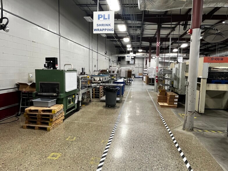 More Photos Of 575-605 Sweeten Creek Industrial Park, Asheville Light Manufacturing For Sale