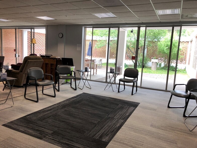 More Photos Of 8901 New Hampshire Ave, Silver Spring Religious Facility For Sale