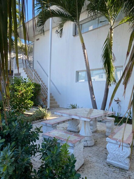 More Photos Of 7435 Byron Ave, Miami Beach Apartments For Sale