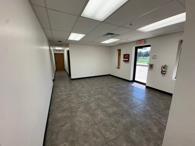 More Photos Of 4800 S Council Rd, Oklahoma City Warehouse For Lease