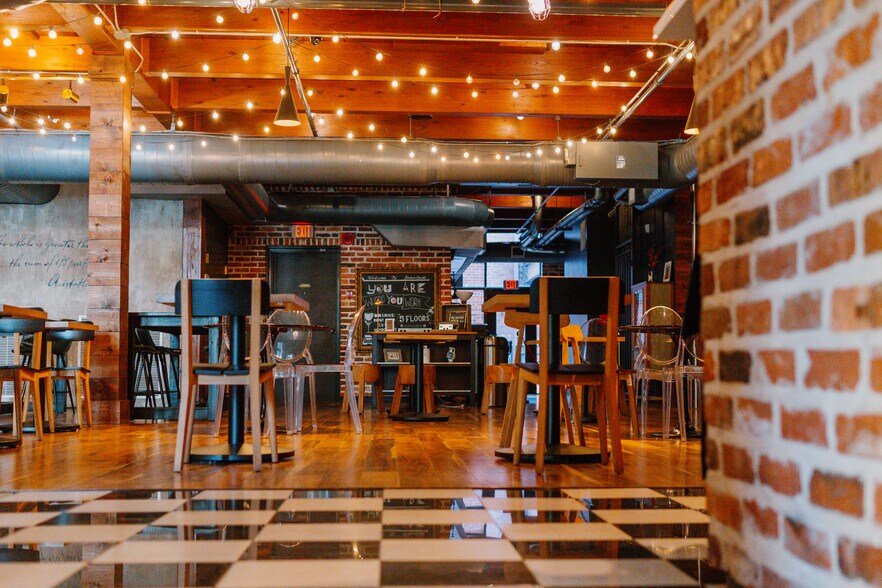 More Photos Of 260 1st Ave S, Saint Petersburg Coworking Space