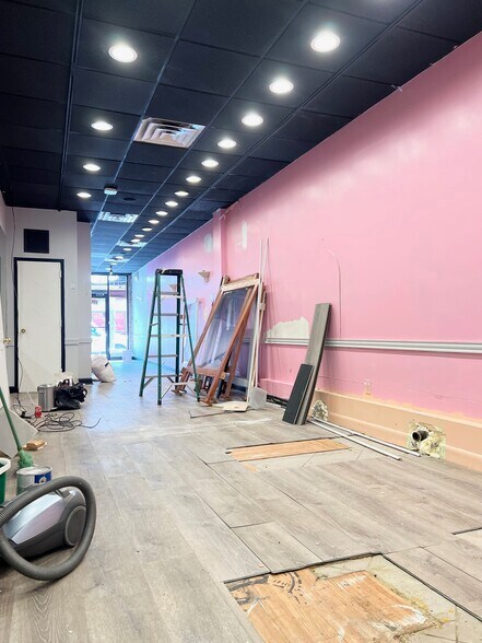 More Photos Of 3233 Ampere Ave, Bronx Storefront Retail Residential For Lease