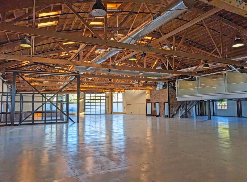 More Photos Of 201 W Montecito St, Santa Barbara Warehouse For Lease