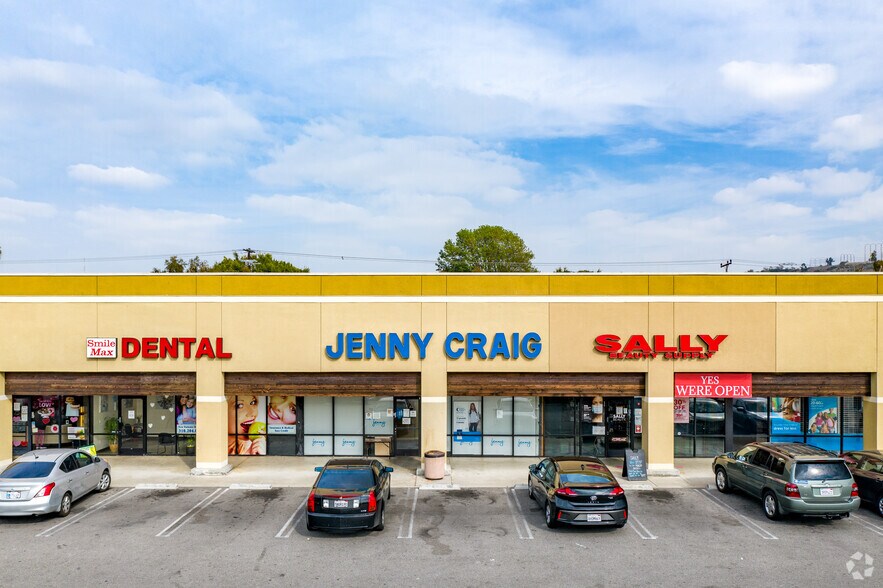 More Photos Of 10812-10828 Jefferson Blvd, Culver City Freestanding For Lease