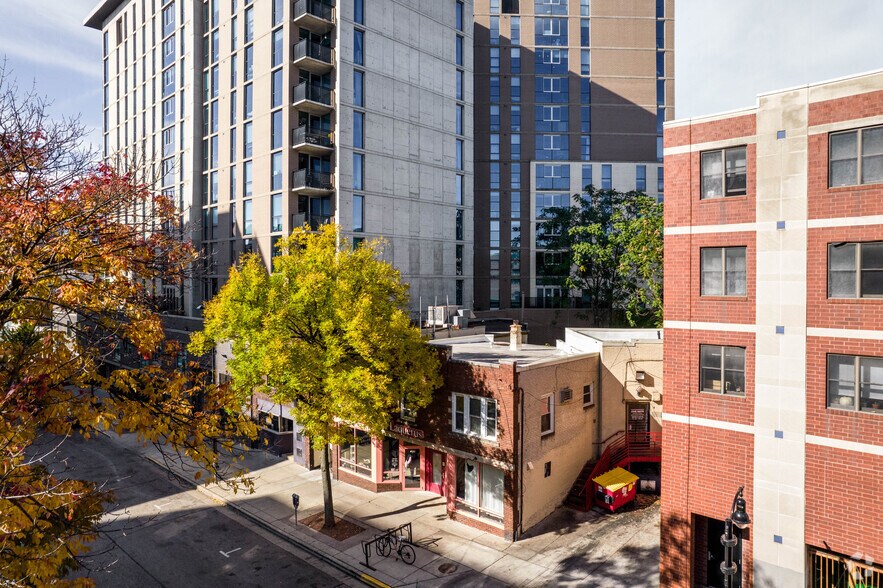 More Photos Of 430 W Gilman St, Madison Bar For Sale