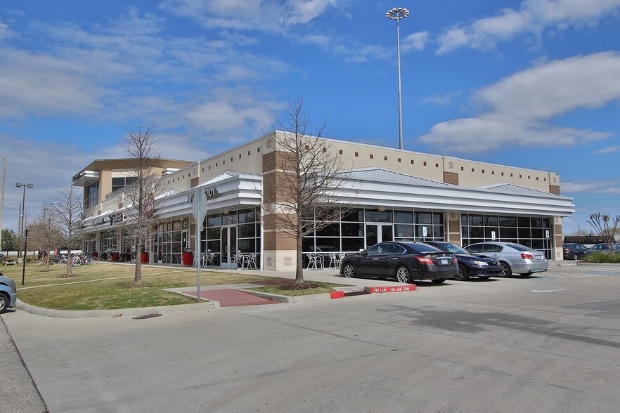 More Photos Of 4701 Calhoun Rd, Houston Unknown For Lease