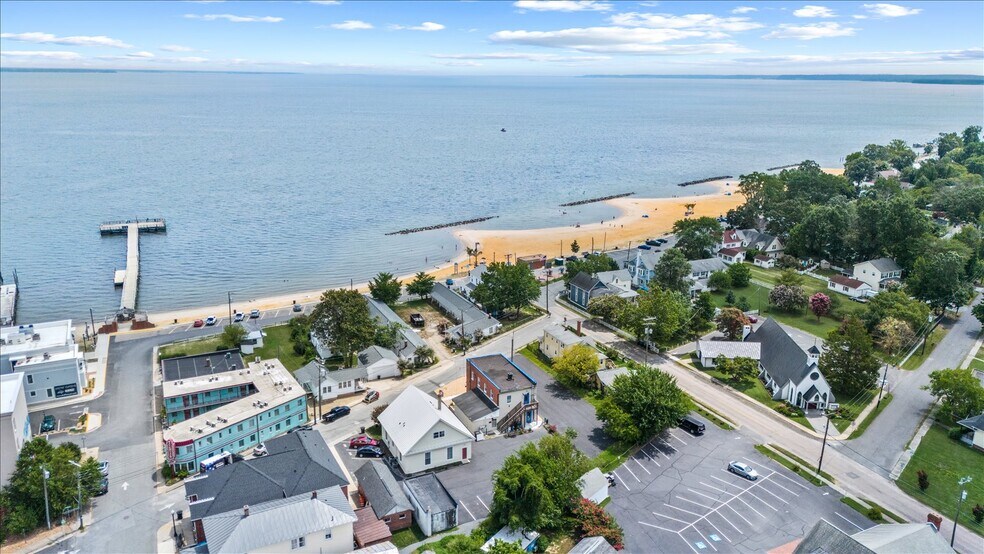 More Photos Of 10 Irving Ave N, Colonial Beach Apartments For Sale