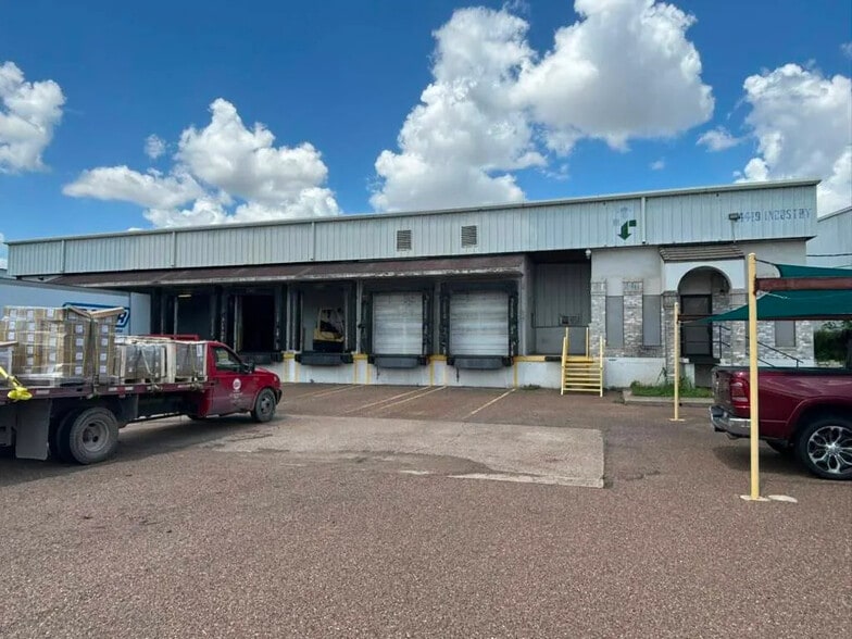 Primary Photo Of 14419 Industry Ave, Laredo Warehouse For Lease