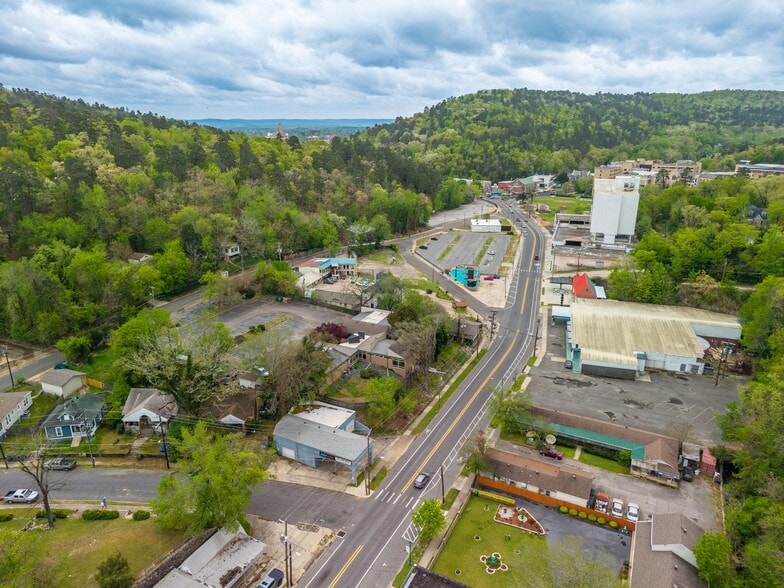 More Photos Of 340 Park Ave, Hot Springs Auto Repair For Sale