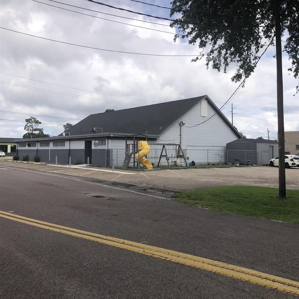 More Photos Of 6200 39th St, Groves Religious Facility For Sale