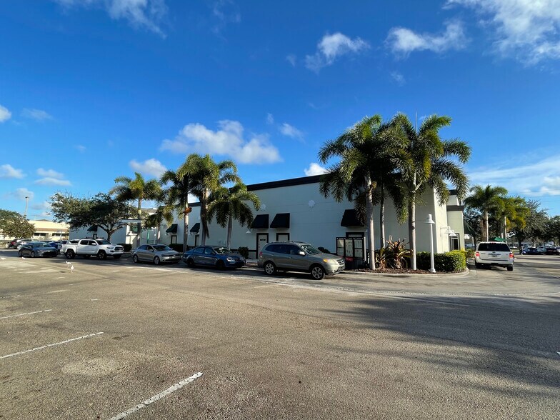 More Photos Of 5934 SE Federal Hwy, Stuart Unknown For Lease