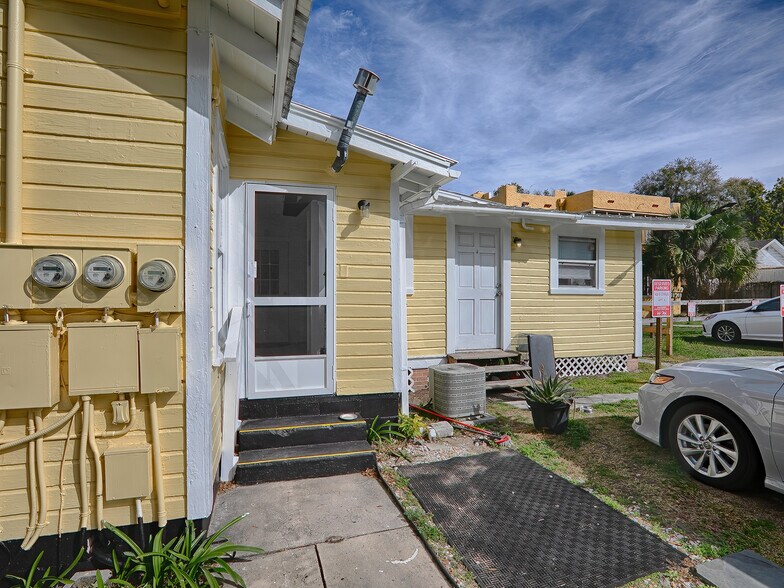 More Photos Of 422 E Citrus Ave, Eustis Multifamily For Sale