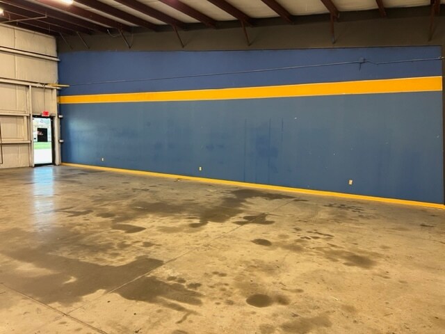 More Photos Of 451 W Nolana Loop, Pharr Warehouse For Lease