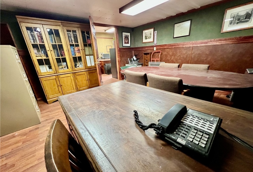 More Photos Of 157 W Bridge St, Oswego Office Residential For Sale