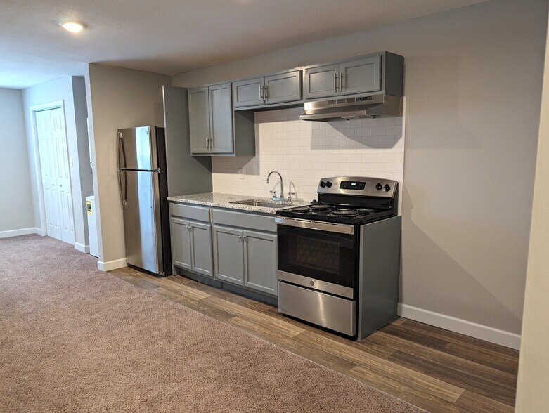 More Photos Of 1306 SW Harrison St, Topeka Apartments For Sale