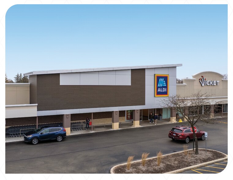 More Photos Of 201-275 W Roosevelt Rd, Lombard General Retail For Sale