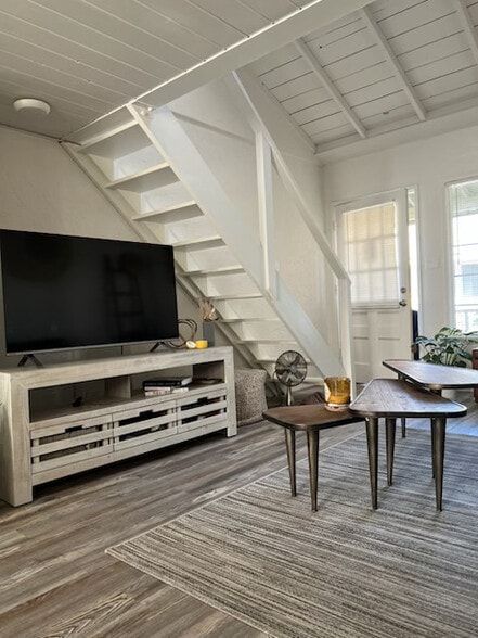 More Photos Of 5901 E Ocean Blvd, Long Beach Apartments For Sale