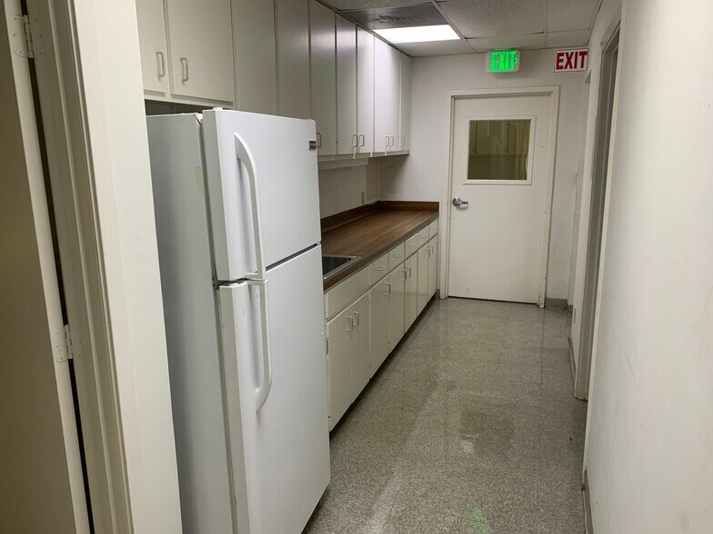 More Photos Of 4935 Whitehurst Dr, Longview Industrial For Sale