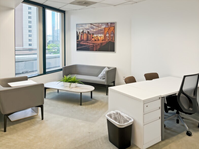 More Photos Of 402 W Broadway, San Diego Coworking Space