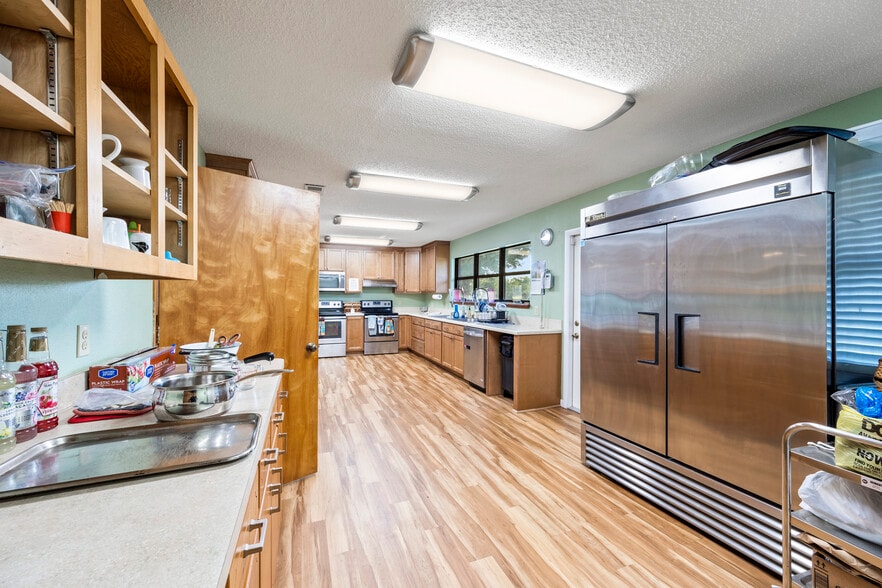 More Photos Of 5056 FL-47, Lake City Specialty For Sale