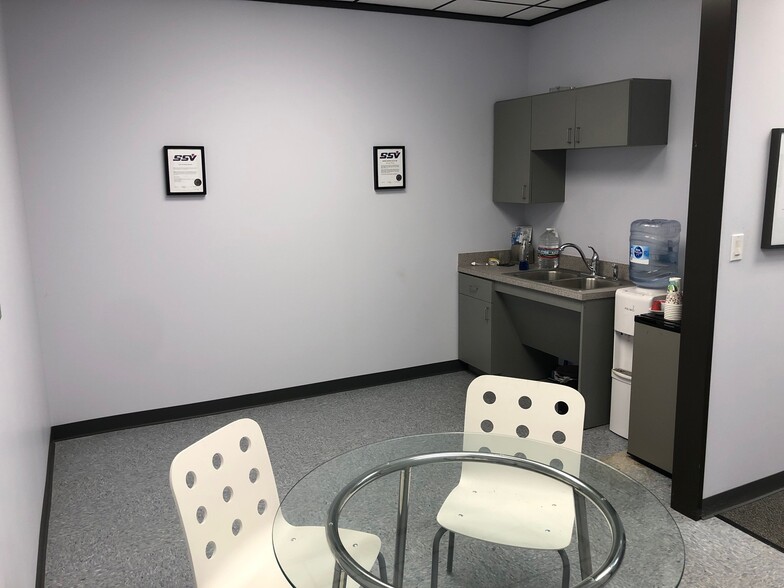 More Photos Of 10198 Fairbanks North Houston Rd, Houston Warehouse For Lease