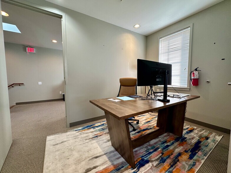 More Photos Of 2010 S 8th St, Saint Louis Office For Lease