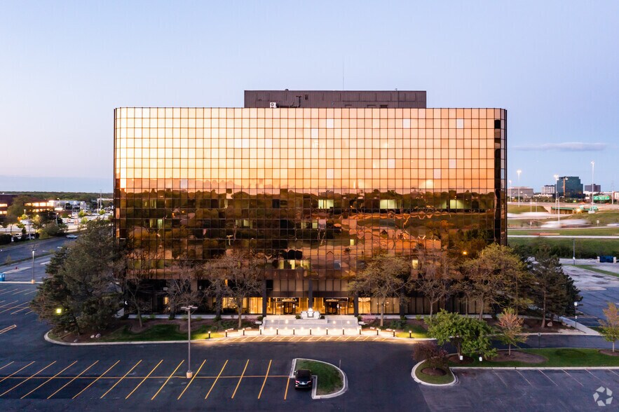 More Photos Of 3601 Algonquin Rd, Rolling Meadows Office For Lease