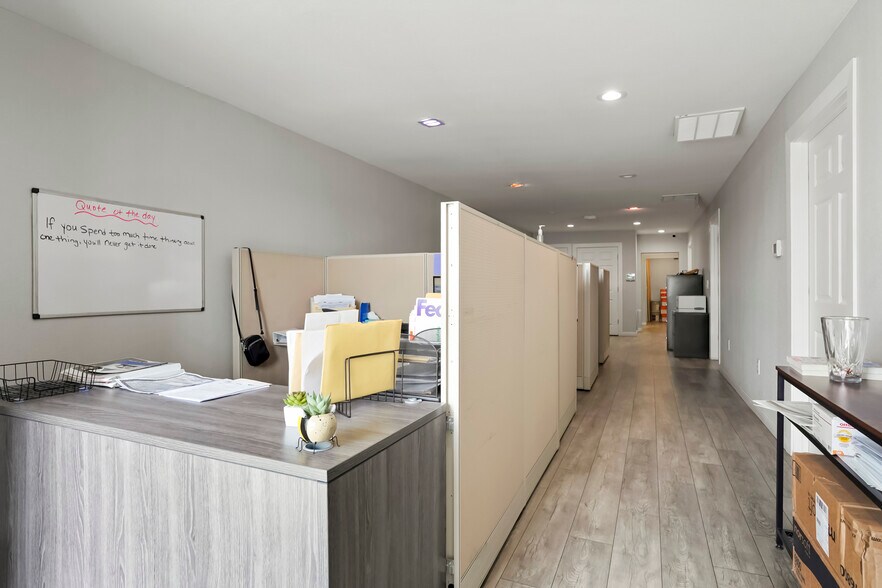 More Photos Of 6970 Eudora Dr, Commerce City Showroom For Sale