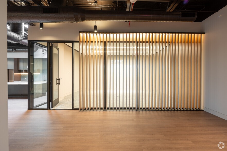 More Photos Of 200 E Baker St, Costa Mesa Loft Creative Space For Sale