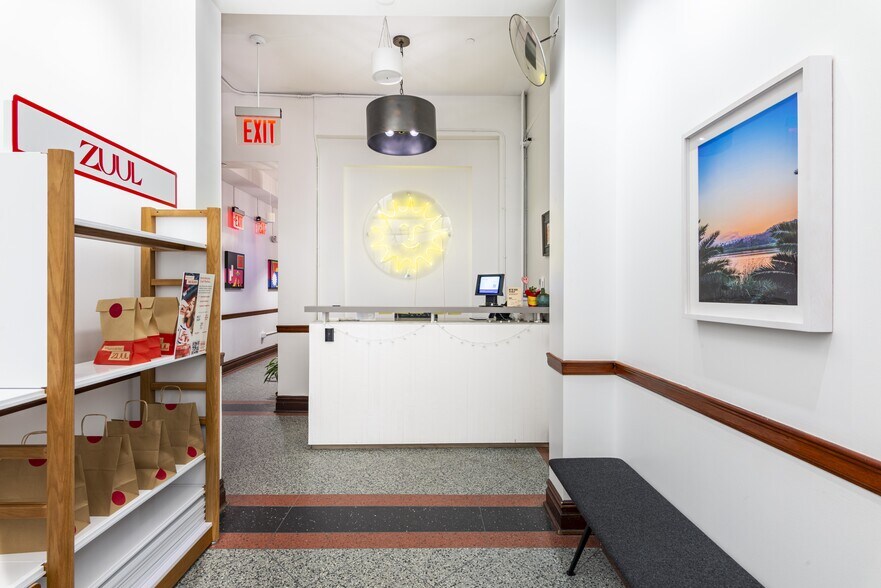 More Photos Of 379 W Broadway, New York Coworking Space