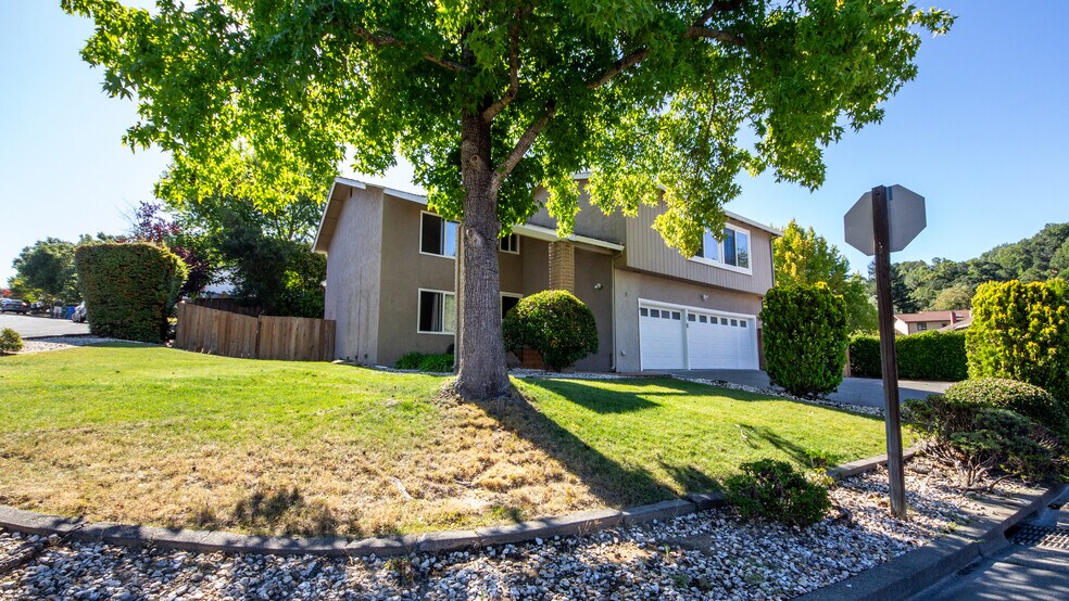 More Photos Of 1 Plata Ct, Novato Multifamily For Sale
