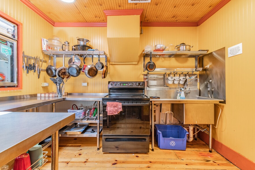 More Photos Of 3109 N Ola Ave, Tampa Hospitality For Sale