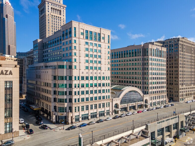 More Photos Of 250 W Huron Rd, Cleveland Office For Lease