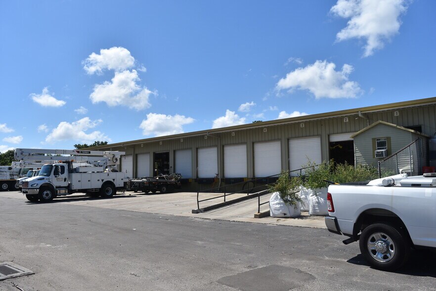 More Photos Of 11150 49th St N, Clearwater Truck Terminal For Lease