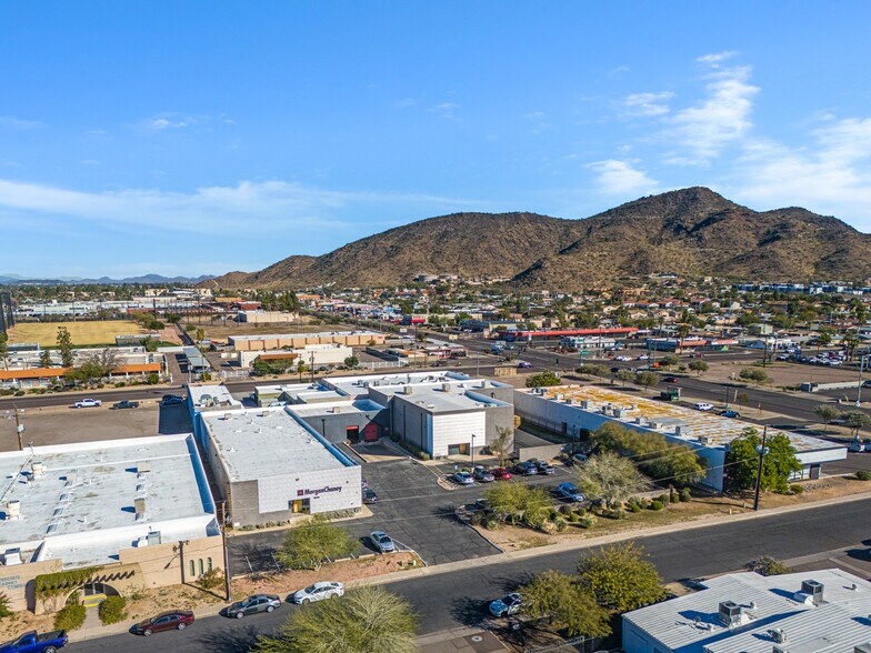 More Photos Of 1926 W North Ln, Phoenix Distribution For Lease