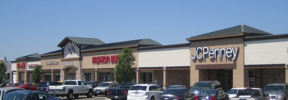 Primary Photo Of 915 NE D St, Grants Pass General Retail For Lease